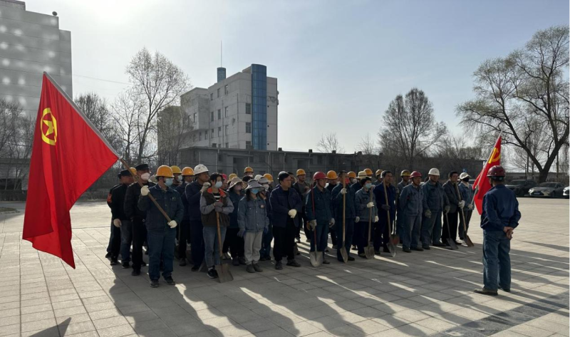 物產(chǎn)工投公司基層黨支部和公司團(tuán)支部聯(lián)合開展&ldquo;共筑家園 正植有你&rdquo;主題黨日、團(tuán)日活動