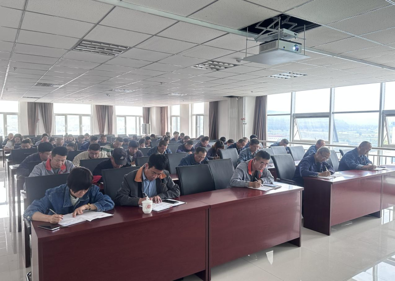 廉當&ldquo;鐮&rdquo;可以除雜念   欲為&ldquo;獄&rdquo;勢必積災難 &mdash;&mdash;集團紀委書記為物產(chǎn)工投公司黨員干部、關鍵人員 授主題教育廉政專題黨課