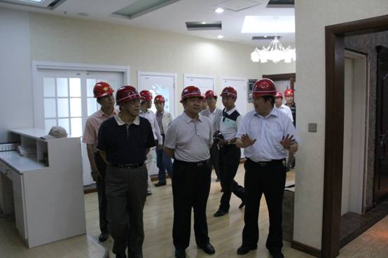 青海省經(jīng)濟(jì)委員會黨組書記、主任，省國資委  黨委副書記、副主任吳海昆實地考察物產(chǎn)集團(tuán)重點項目