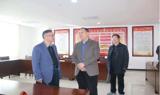 省委常委、省總工會主席馬吉孝等一行蒞臨青海物產(chǎn)集團公司視察，調(diào)研指導道路貨運企業(yè)建會、貨運司機入會等工作