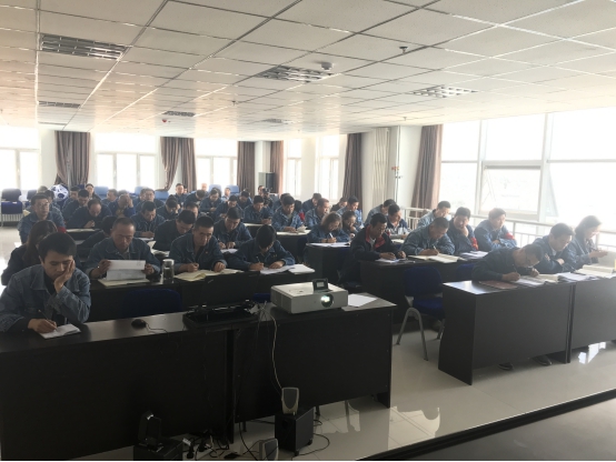 工投公司二屆黨委召開2019年度第八次理論中心組學(xué)習(xí)擴大會