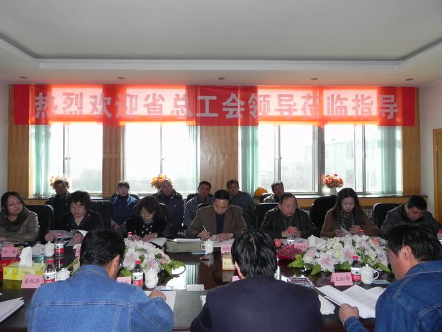 深入車間班組、&ldquo;零距離&rdquo;接觸職工、體驗職工生活、傾聽職工心聲