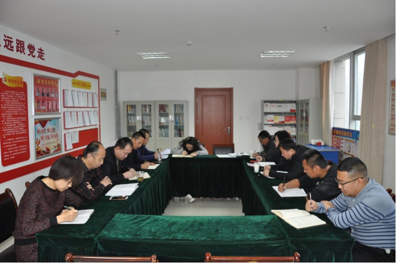 銘記&ldquo;生命線&rdquo;、分清&ldquo;是非線&rdquo; 修筑&ldquo;防腐線&rdquo;、不踩&ldquo;高壓線&rdquo;